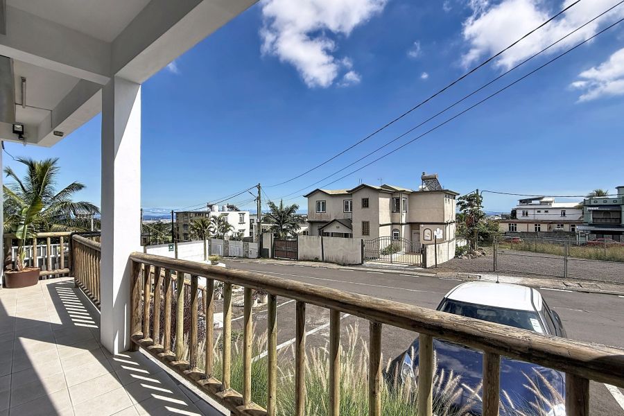 Roches Brunes Activity premises 180&nbsp;m² Rental