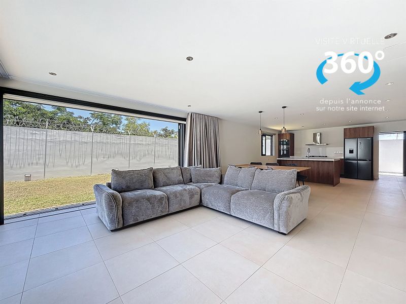 Albion Maison 6&nbsp;pièces 341&nbsp;m² Location