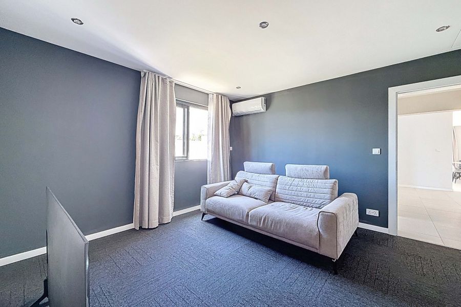 Albion Maison 6&nbsp;pièces 341&nbsp;m² Location