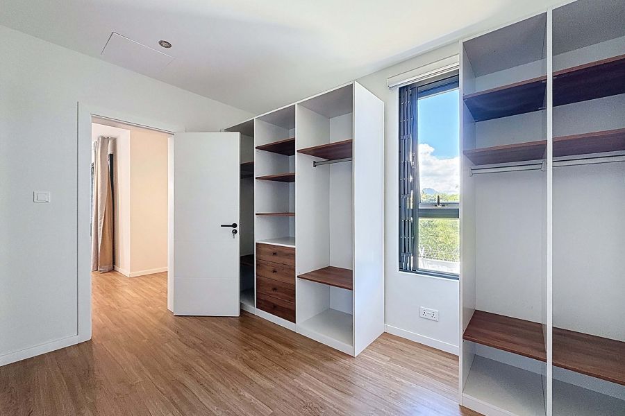 Albion Maison 6&nbsp;pièces 341&nbsp;m² Location