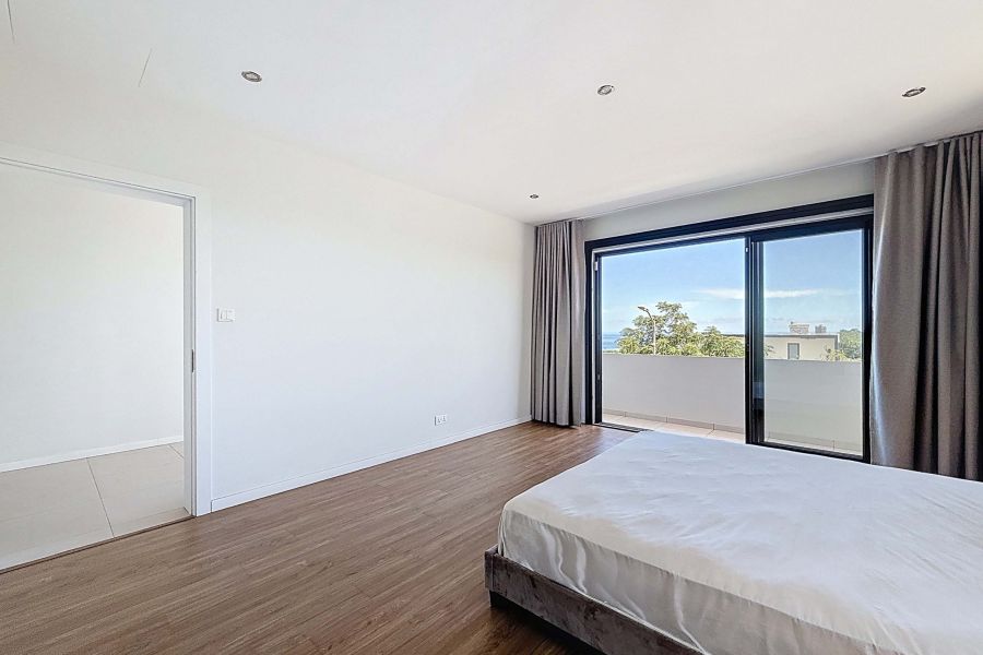 Albion Maison 6&nbsp;pièces 341&nbsp;m² Location