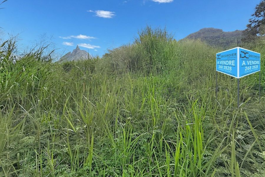 Crève Coeur Terrain 2110&nbsp;m² Vente