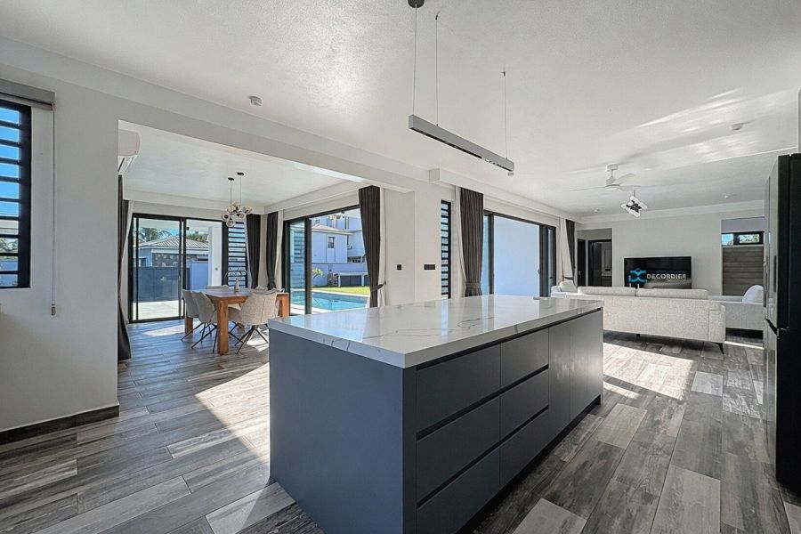 Mont Choisy Maison 6&nbsp;pièces 343&nbsp;m² Location