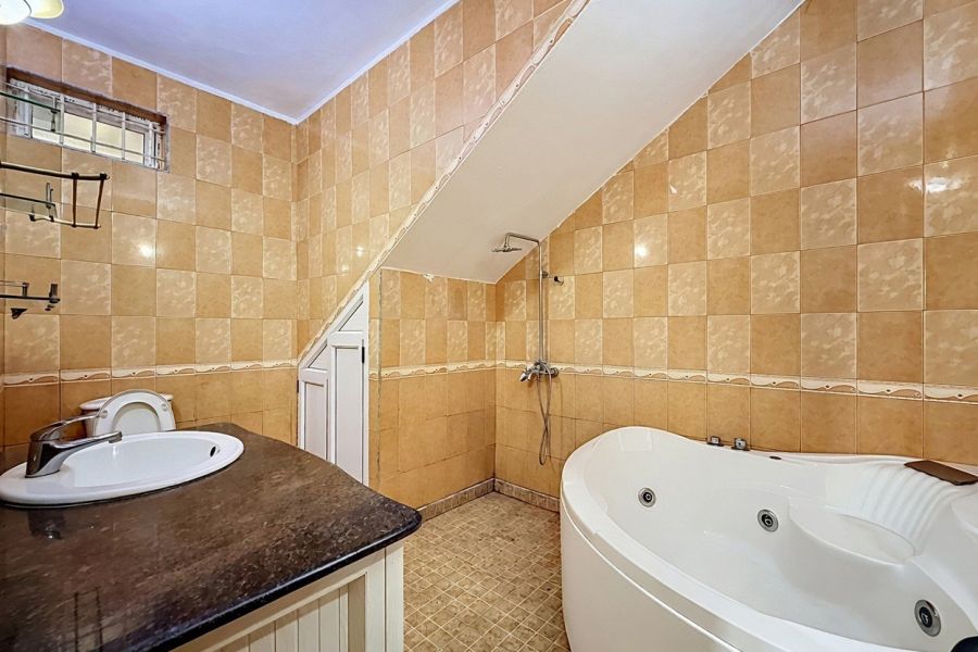 Mont Choisy Maison 10&nbsp;pièces 350&nbsp;m² Vente