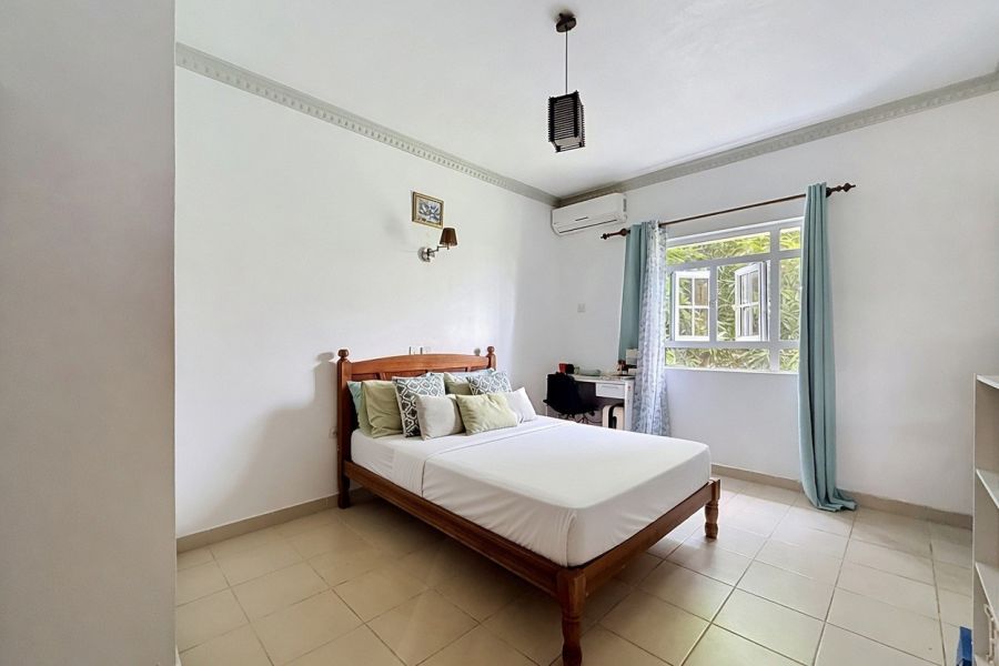 Mont Choisy Maison 10&nbsp;pièces 350&nbsp;m² Vente