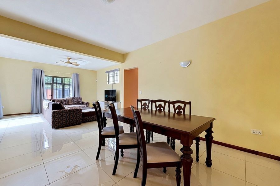 Mont Choisy Maison 6&nbsp;pièces 177&nbsp;m² Location