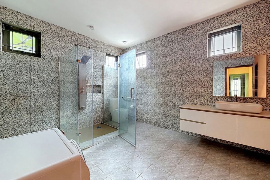 Mont Choisy Maison 6&nbsp;pièces 177&nbsp;m² Location