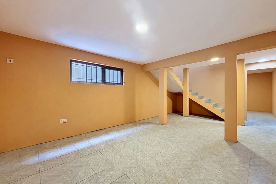 Mont Choisy Maison 6&nbsp;pièces 177&nbsp;m² Location