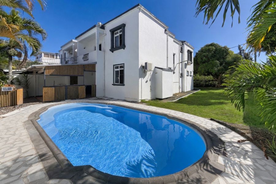 Bain Boeuf Maison 5&nbsp;pièces 250&nbsp;m² Location