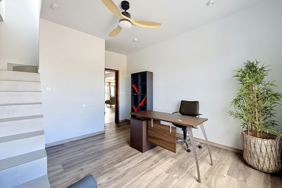 Grand Baie Maison 7&nbsp;pièces 240&nbsp;m² Location
