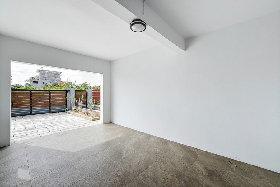 Grand Baie Maison 7&nbsp;pièces 240&nbsp;m² Location