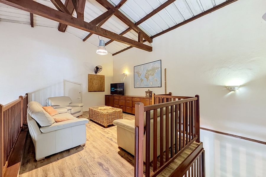 Saint Antoine Maison 8&nbsp;pièces 300&nbsp;m² Location