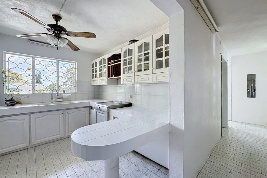 Roches Brunes House 8&nbsp;rooms 215&nbsp;m² Sale