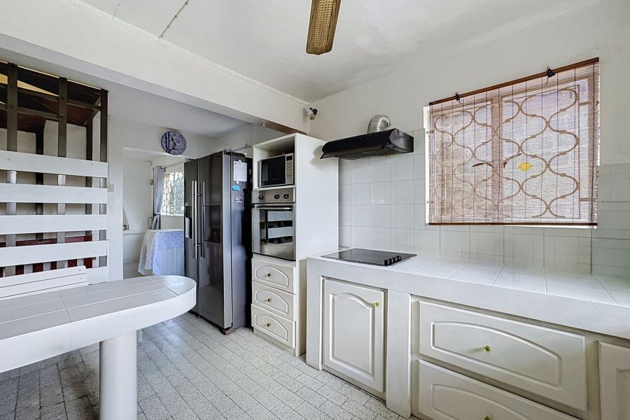 Roches Brunes House 8&nbsp;rooms 215&nbsp;m² Sale