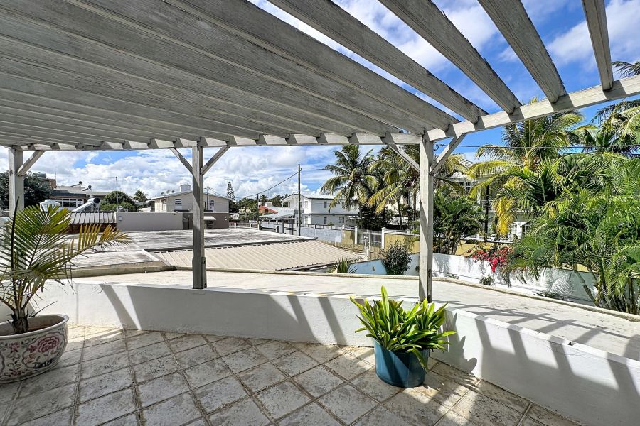 Roches Brunes House 8&nbsp;rooms 215&nbsp;m² Sale