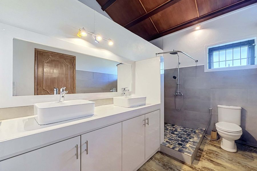 Saint François Maison 8&nbsp;pièces 230&nbsp;m² Location