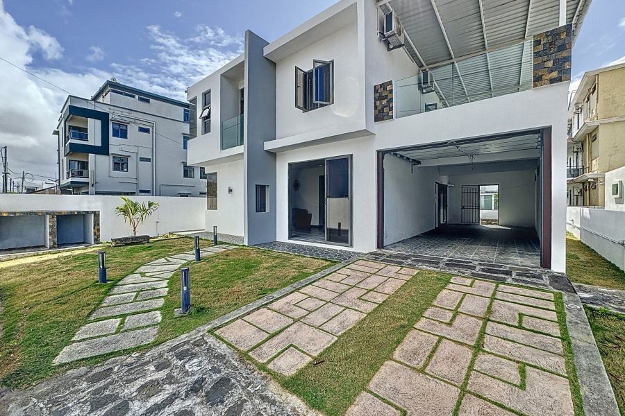 Mont Choisy Maison 6&nbsp;pièces 290&nbsp;m² Location
