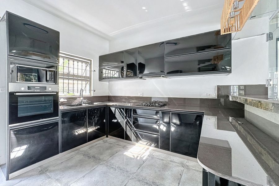 Mont Choisy Maison 6&nbsp;pièces 290&nbsp;m² Location