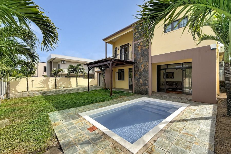Grand Baie Maison 6&nbsp;pièces 257&nbsp;m² Location