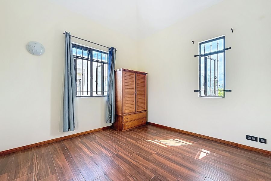 Grand Baie Maison 6&nbsp;pièces 257&nbsp;m² Location