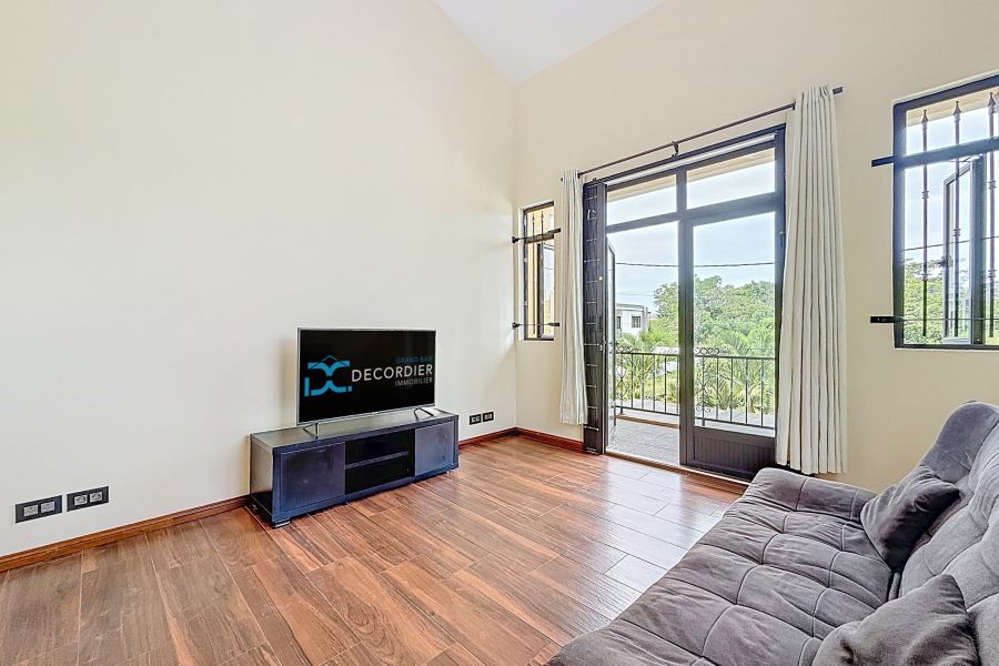 Grand Baie Maison 6&nbsp;pièces 257&nbsp;m² Location