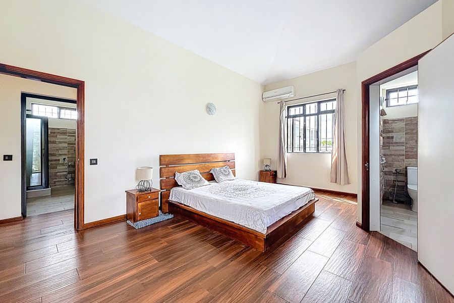 Grand Baie Maison 6&nbsp;pièces 257&nbsp;m² Location