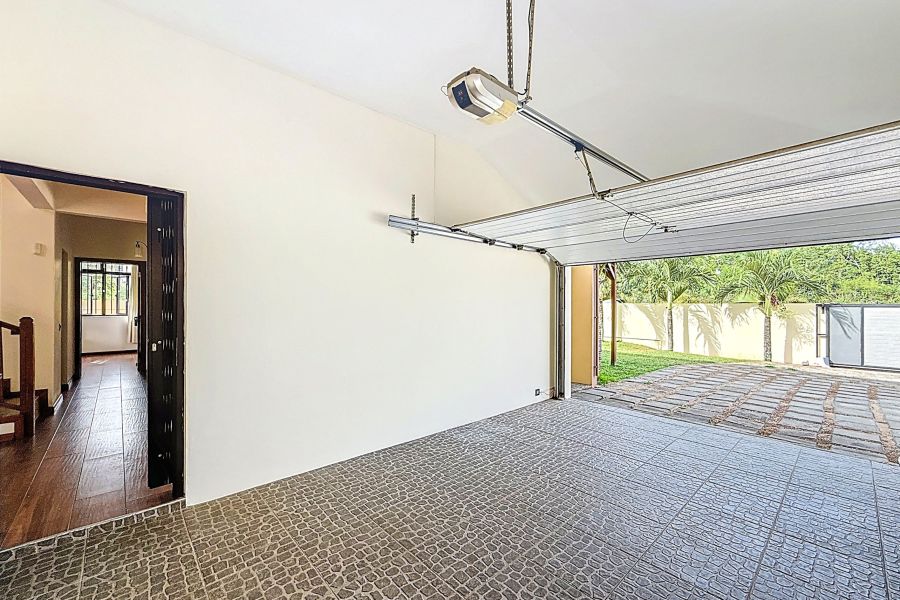Grand Baie Maison 6&nbsp;pièces 257&nbsp;m² Location