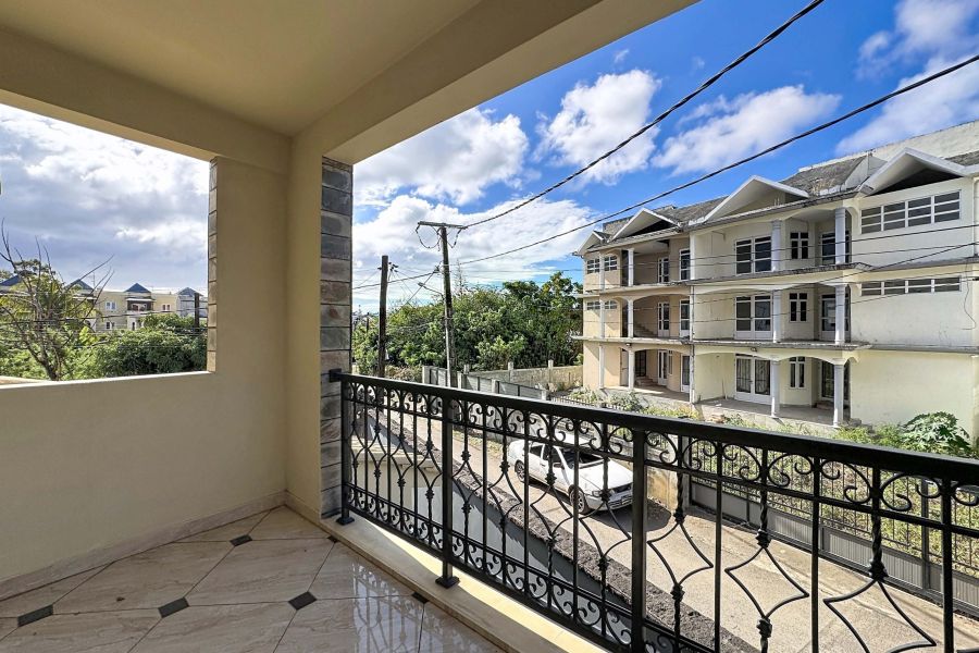 Grand Baie Maison 10&nbsp;pièces 245&nbsp;m² Location