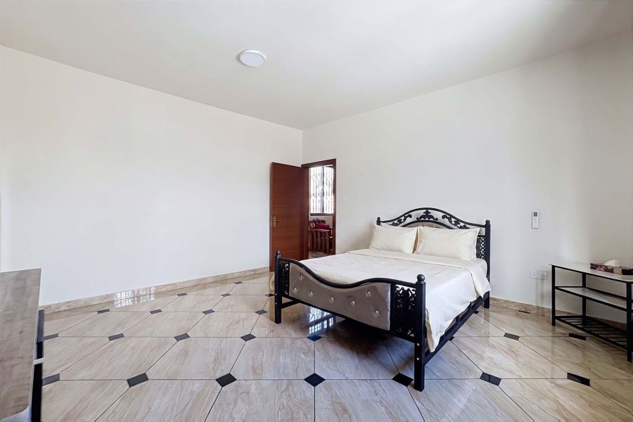 Grand Baie Maison 10&nbsp;pièces 245&nbsp;m² Location
