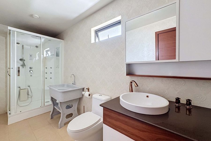 Grand Baie Maison 10&nbsp;pièces 245&nbsp;m² Location
