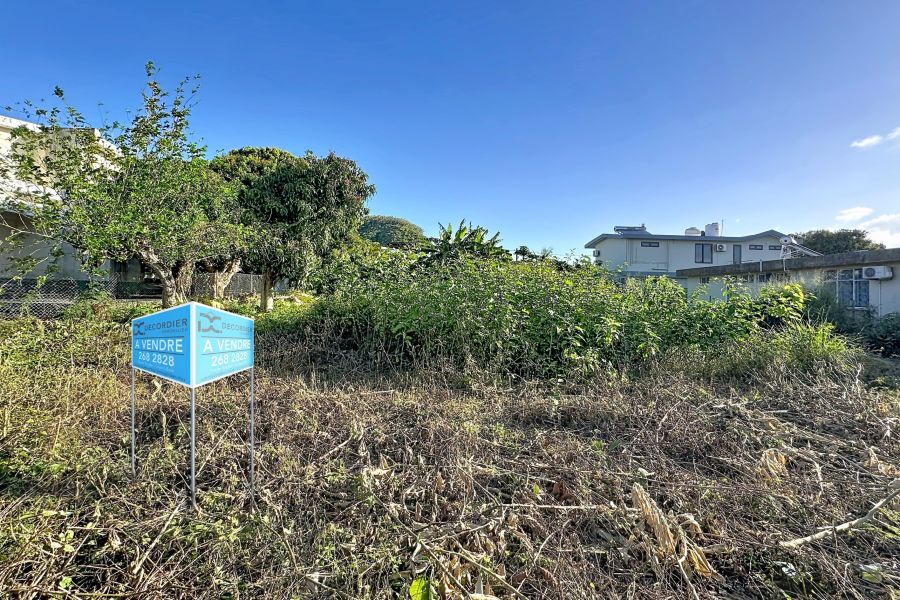 Quatre Bornes Land 654&nbsp;m² Sale