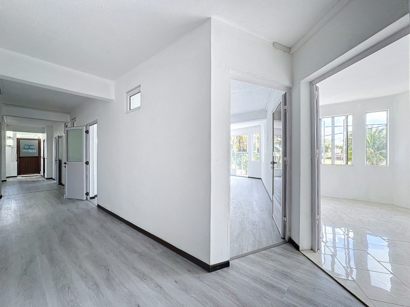 Grand Baie Bureaux 82&nbsp;m² Location