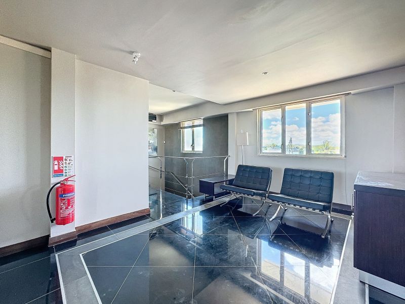 Grand Baie Business premises 125&nbsp;m² Sale