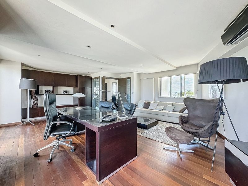 Grand Baie Business premises 125&nbsp;m² Sale
