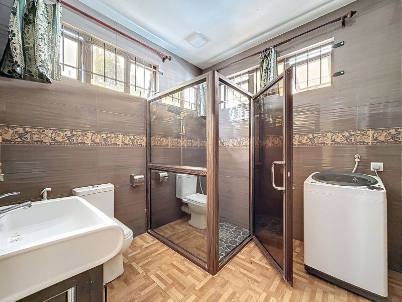 Calodyne House 8&nbsp;rooms 230&nbsp;m² Rental