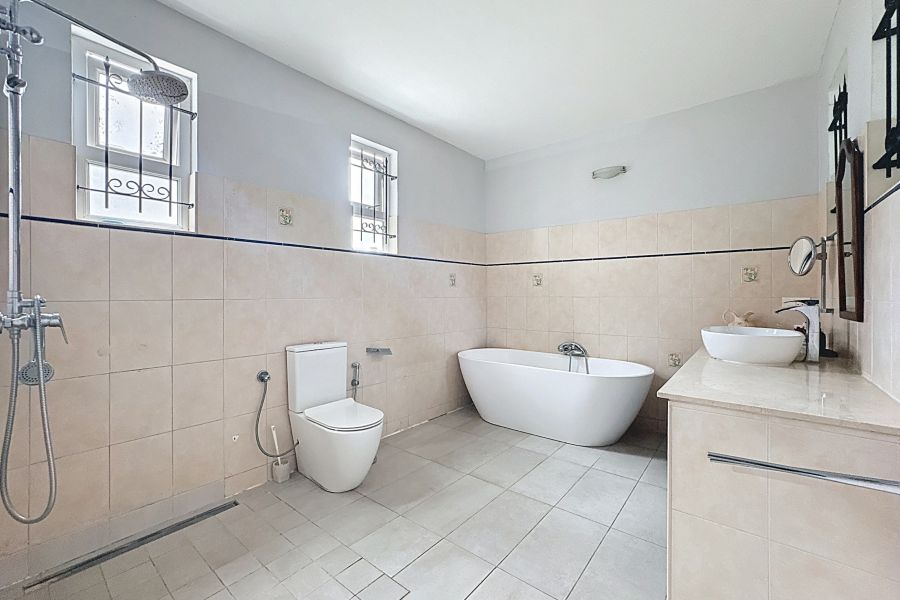 Pointe aux Canonniers Maison 6&nbsp;pièces 383.75&nbsp;m² Location