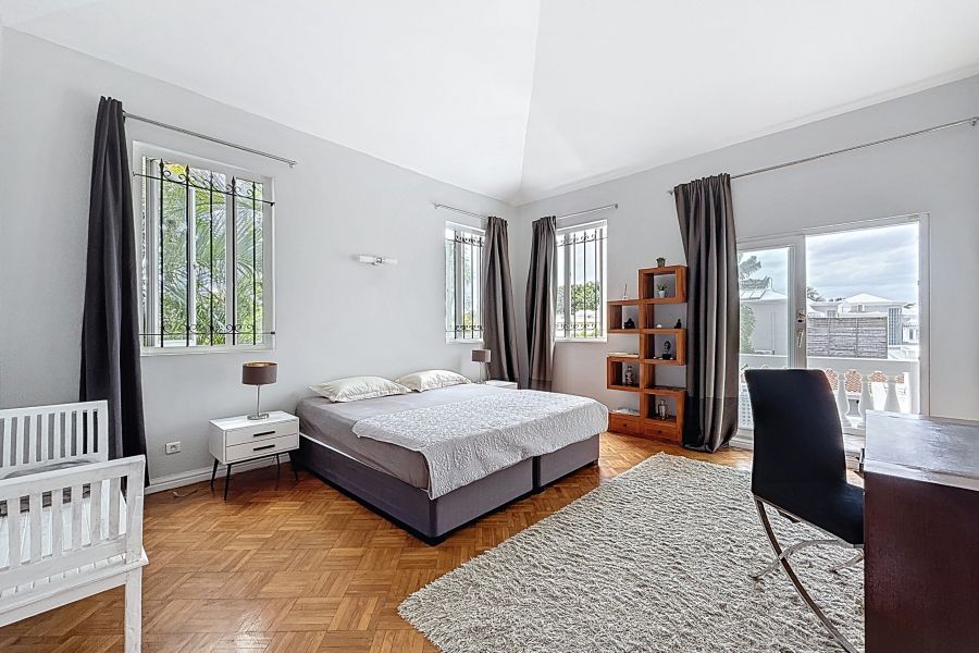 Pointe aux Canonniers Maison 6&nbsp;pièces 383.75&nbsp;m² Location