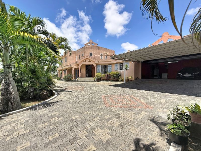 Roches Brunes House 8&nbsp;rooms 300&nbsp;m² Sale