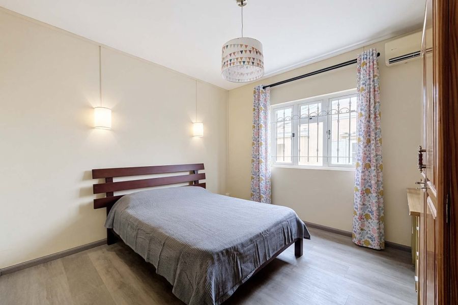 Saint Antoine Maison 9&nbsp;pièces 213&nbsp;m² Vente