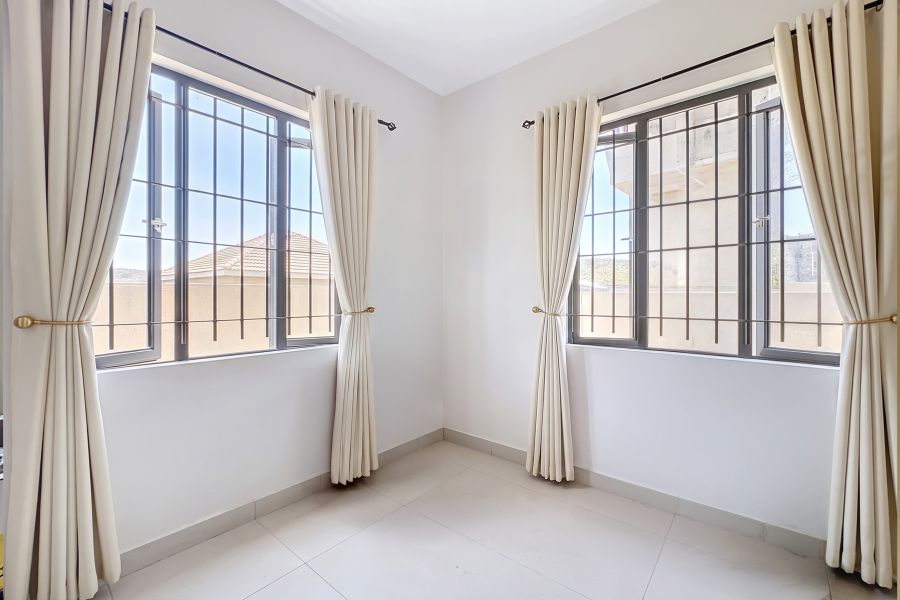 Roches Brunes Appartement 4&nbsp;pièces 76&nbsp;m² Location