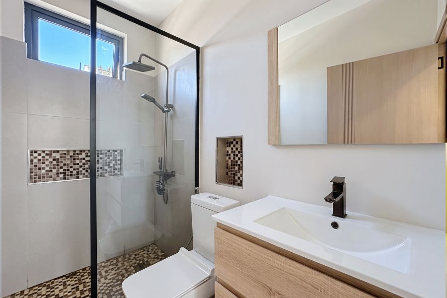 Roches Brunes Appartement 4&nbsp;pièces 76&nbsp;m² Location