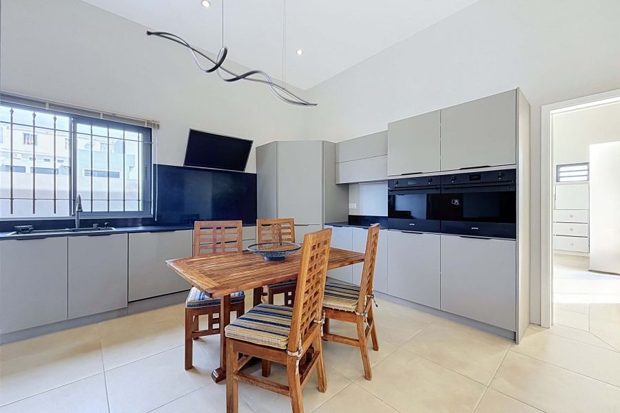 Pereybere House 4&nbsp;rooms 92.7&nbsp;m² Rental