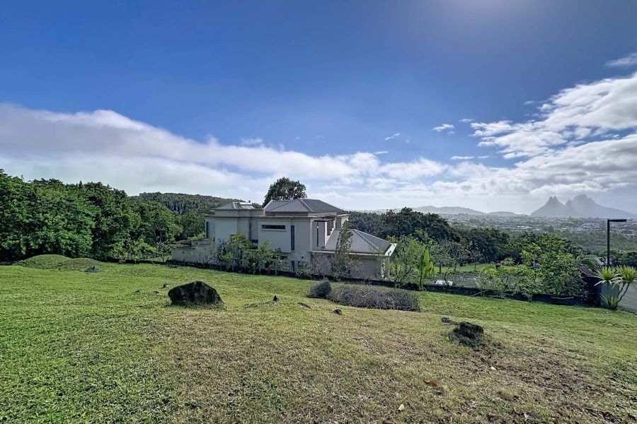 Floréal Land 1056&nbsp;m² Sale
