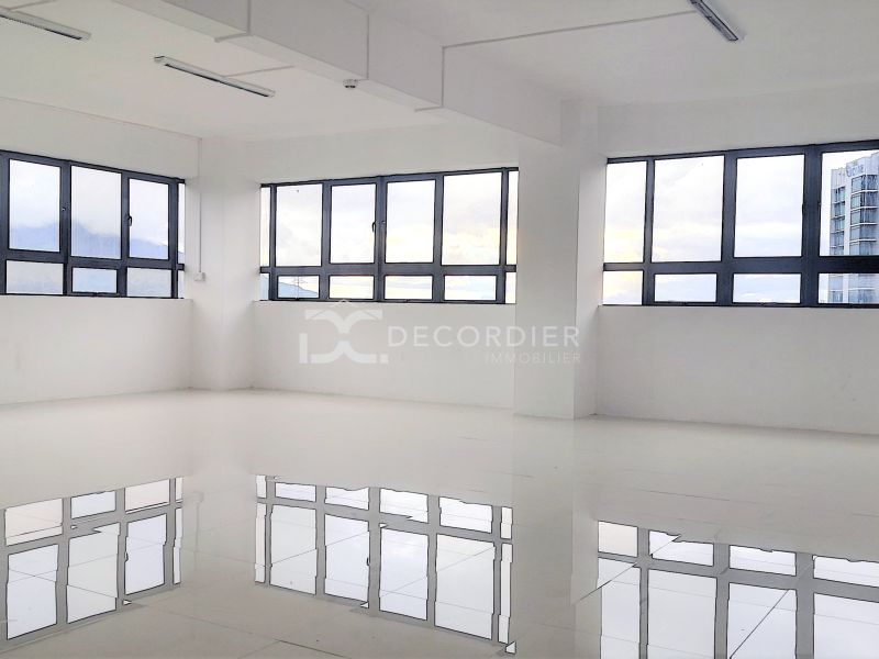 business premises for rent on Ebène Ebène Business premises 64.55 m² Rental
