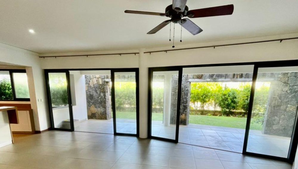 Roches Noires Apartment 5 rooms 210 m² Sale