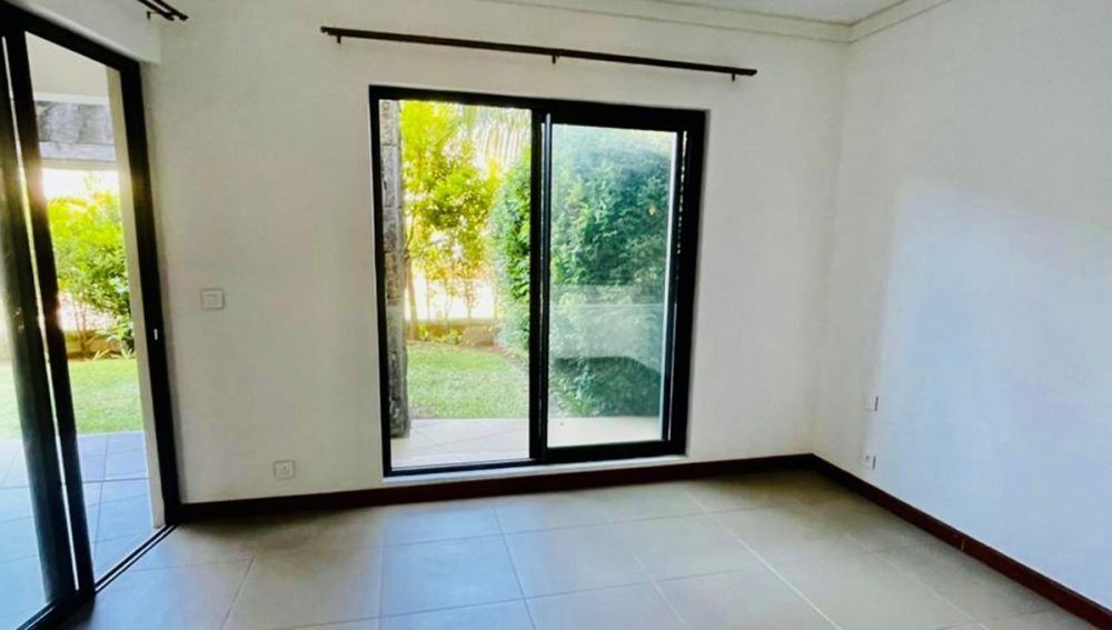 Roches Noires Apartment 5 rooms 210 m² Sale