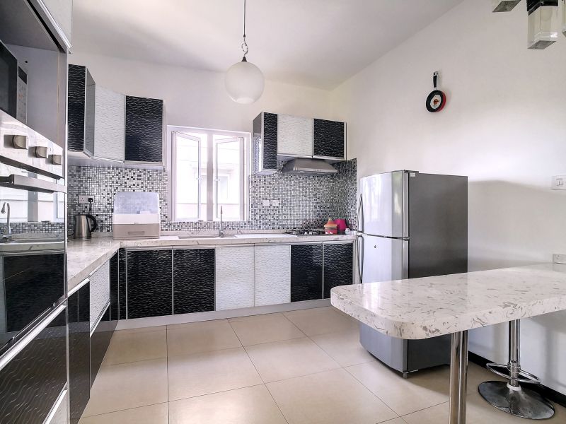 Pereybere Maison 5 pièces 157 m² Location