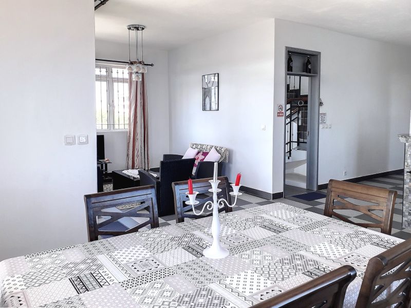 apartment 3 rooms for rent on Grand Baie Grand Baie Apartment 3 rooms 85 m² Rental