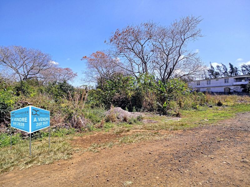 land for sale on Petit Raffray Petit Raffray Land 2056 m² Sale