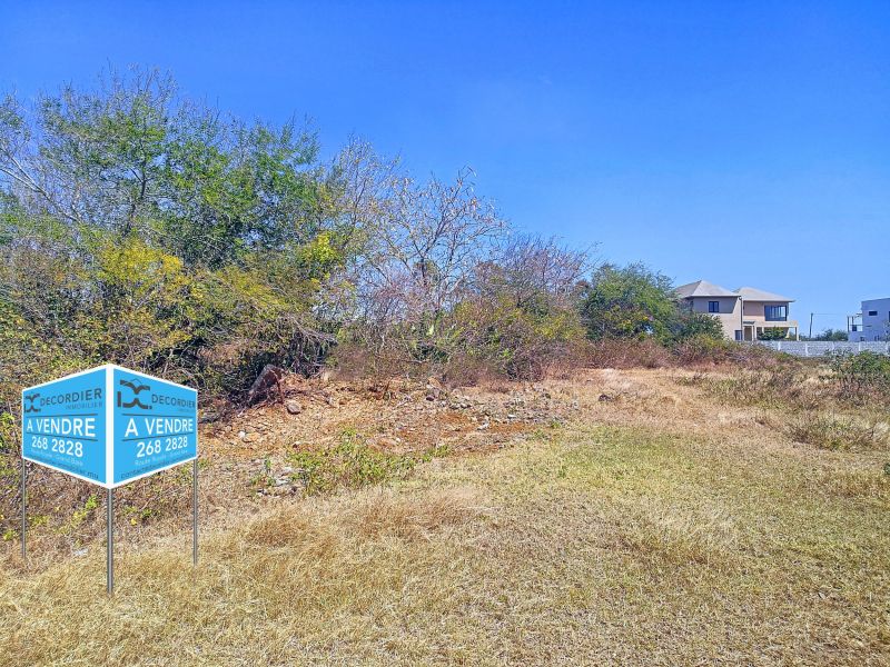 land for sale on Pereybere Pereybere Land 886.51 m² Sale
